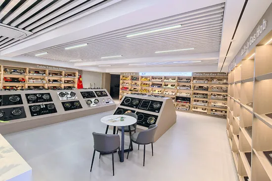 Настольная стеклянная газовая плита с тремя конфорками